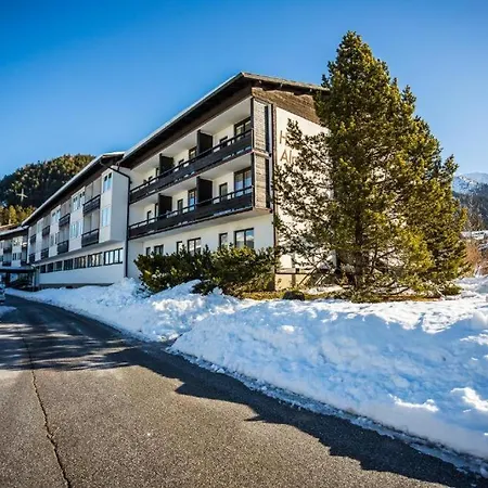 Herzlichkeit Mit Hallenbad Und Sauna By Monicare Lejlighed Seefeld in Tirol